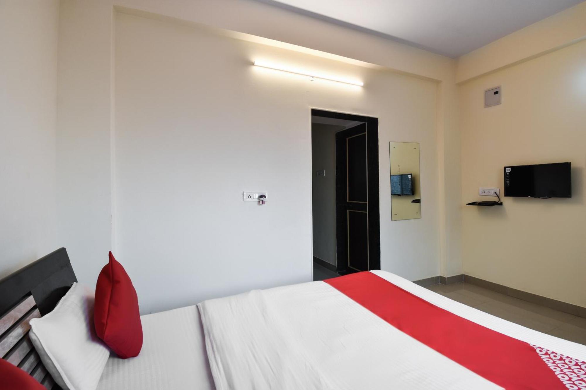 Hotel O Felicita Inn Near Seasons Mall Kharadi Eksteriør billede